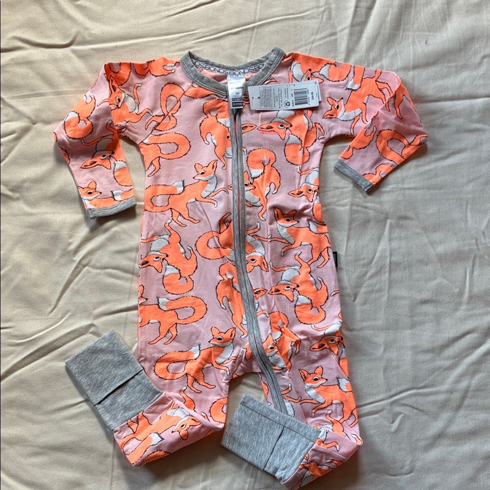 Bonds Fox Pattern Kids Footie wondersuit in Orange and Gray size 12- 18 months